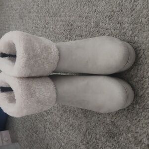 Dkny white wedge boots size 7